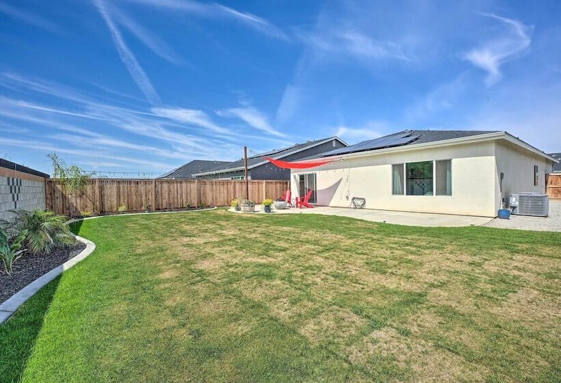 Charming Bakersfield Home W/ Yard & Patio!