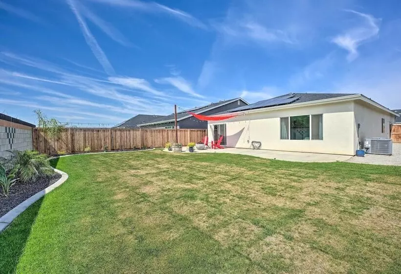 Charming Bakersfield Home W/ Yard & Patio!