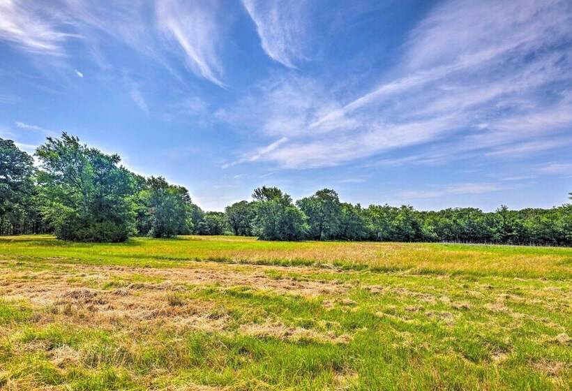 Charming Cameron Farm Retreat ~ 41 Mi To Tamu