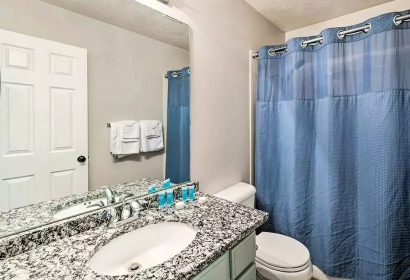 Charming Family Home W/ Yard, Pets Welcome!