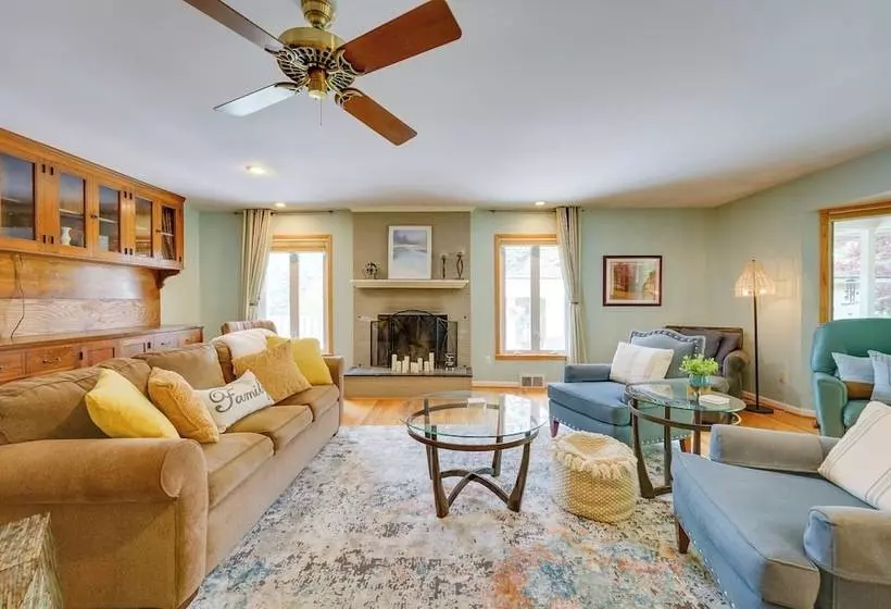 Charming Home W/ Pool + Deck ~ 9 Mi To Umich!