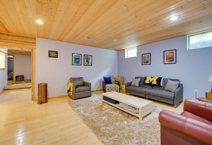 Charming Home W/ Pool + Deck ~ 9 Mi To Umich!