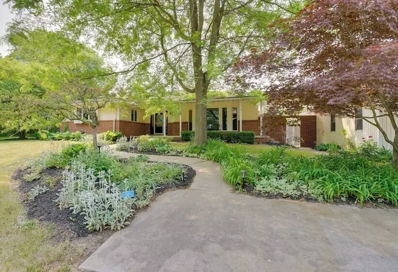 Charming Home W/ Pool + Deck ~ 9 Mi To Umich!