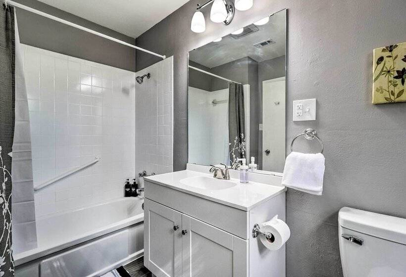 Charming Home W/ Deck < 1 Mi To Belton Lake!