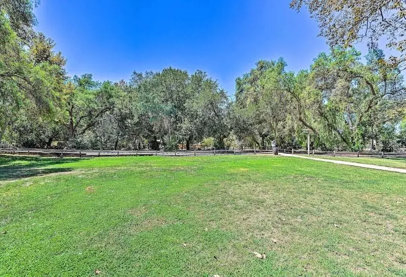 Updated Poway Farmhouse: Walk To Parks!