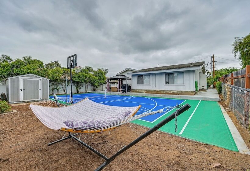 Updated Poway Farmhouse: Walk To Parks!