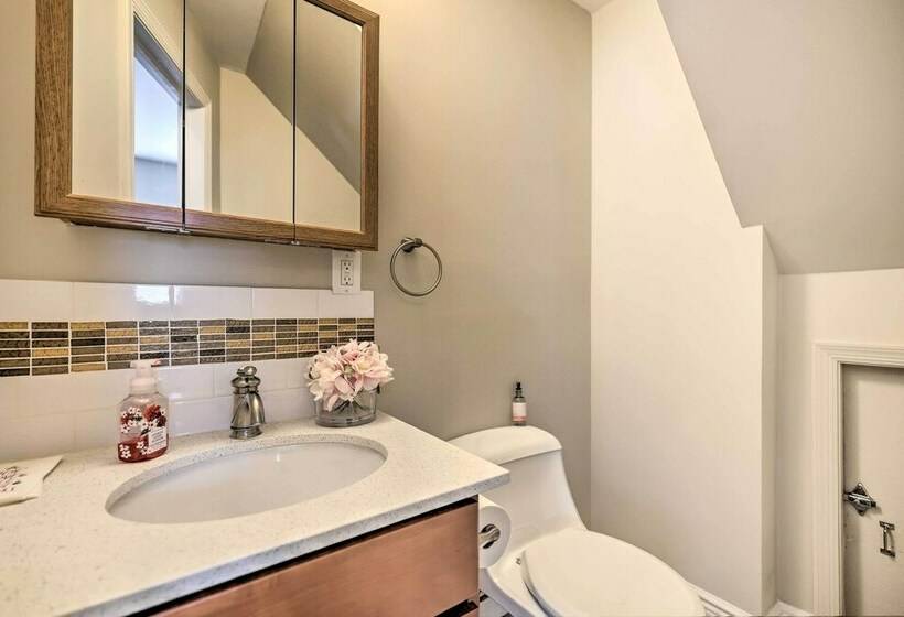 Chic, Cozy Home W/ Game Room In The Poconos!