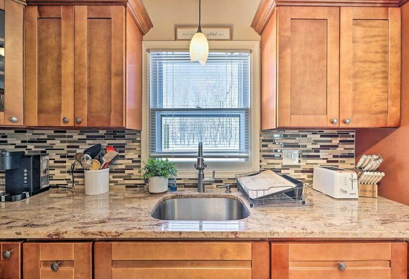 Chic, Cozy Home W/ Game Room In The Poconos!