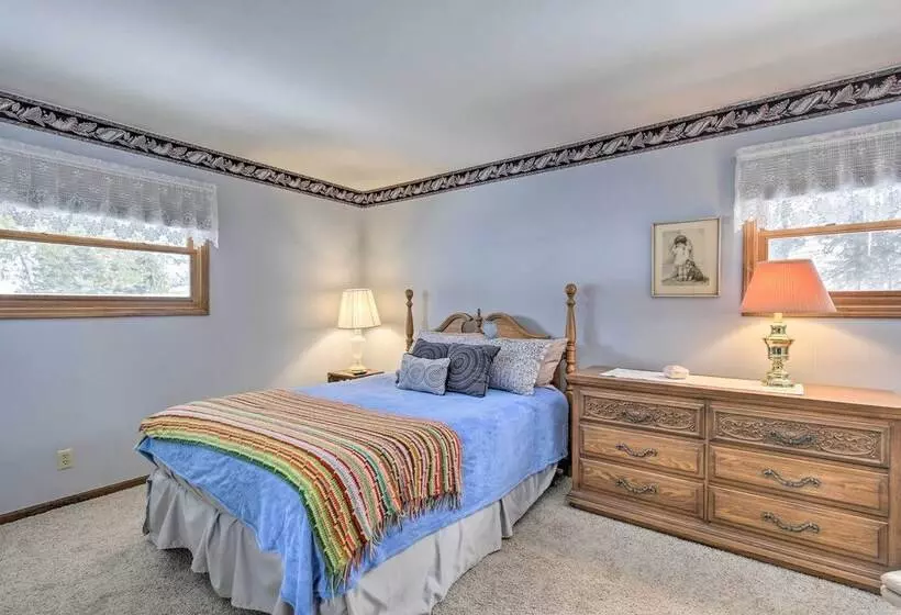 Cozy White Pine Home   10 Mi To Porcupine Mtn