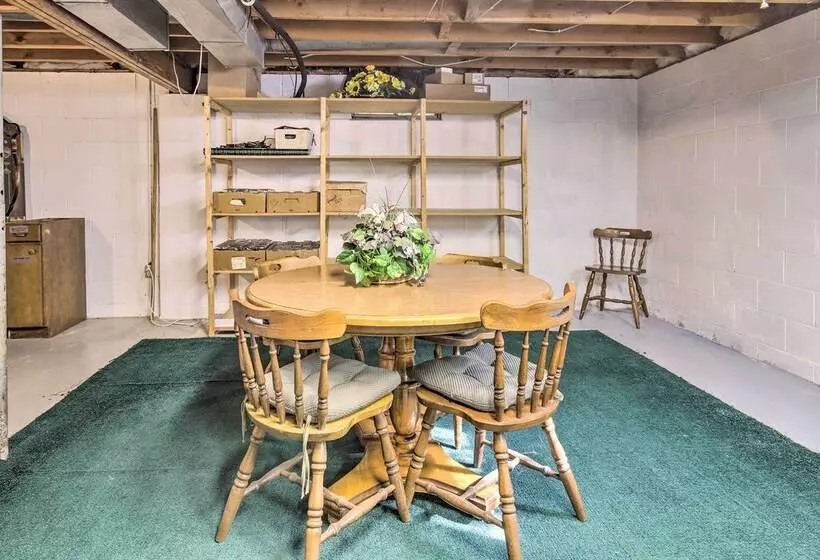 Cozy White Pine Home   10 Mi To Porcupine Mtn