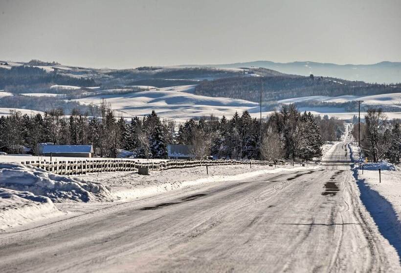 Elevated Alpine Escape: Mtn Views + Game Room!