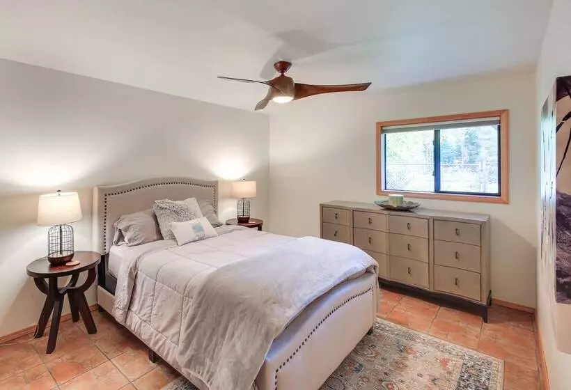 Expansive Waterfront Escape W/ Kayaks + Sups!