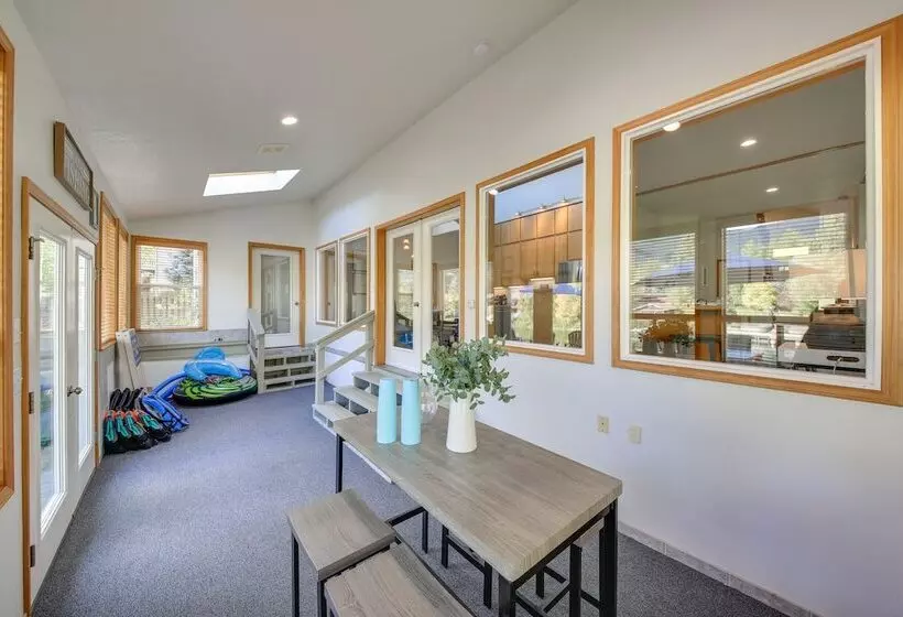 Expansive Waterfront Escape W/ Kayaks + Sups!