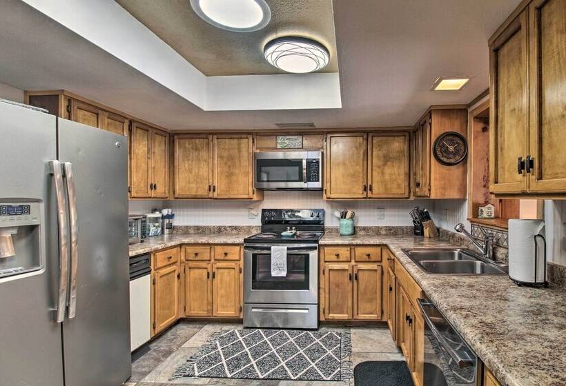 Hike & Unwind: Lakeside Home W/ Fire Pit!