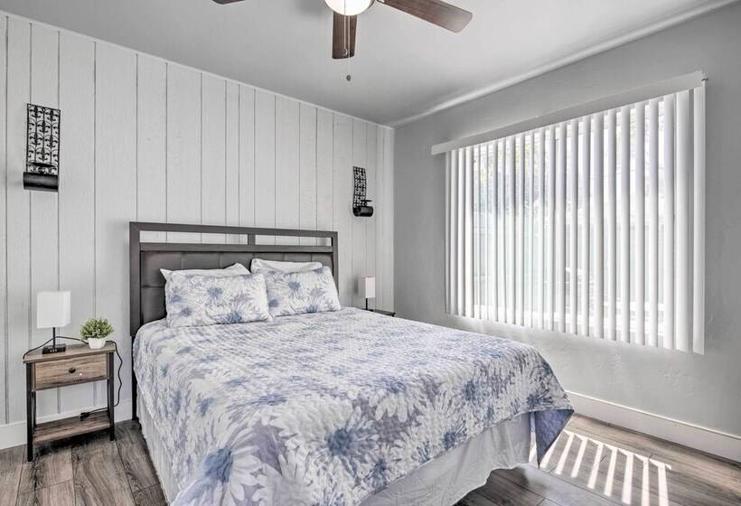 Family Friendly Mesa Home ~ 1 Mi To Downtown!