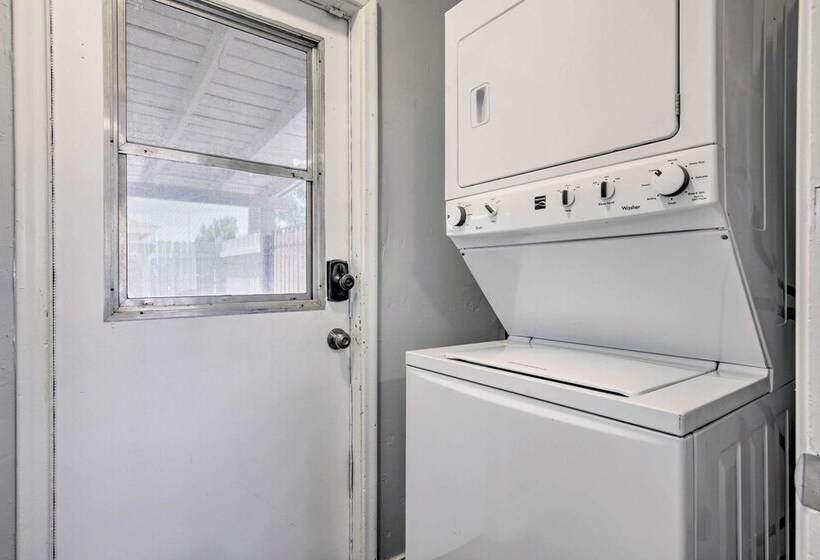 Family Friendly Mesa Home ~ 1 Mi To Downtown!