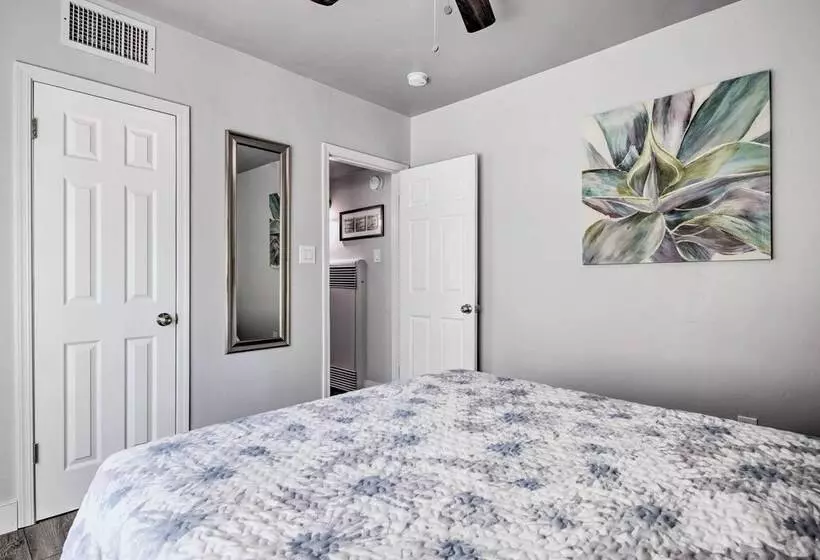 Family Friendly Mesa Home ~ 1 Mi To Downtown!