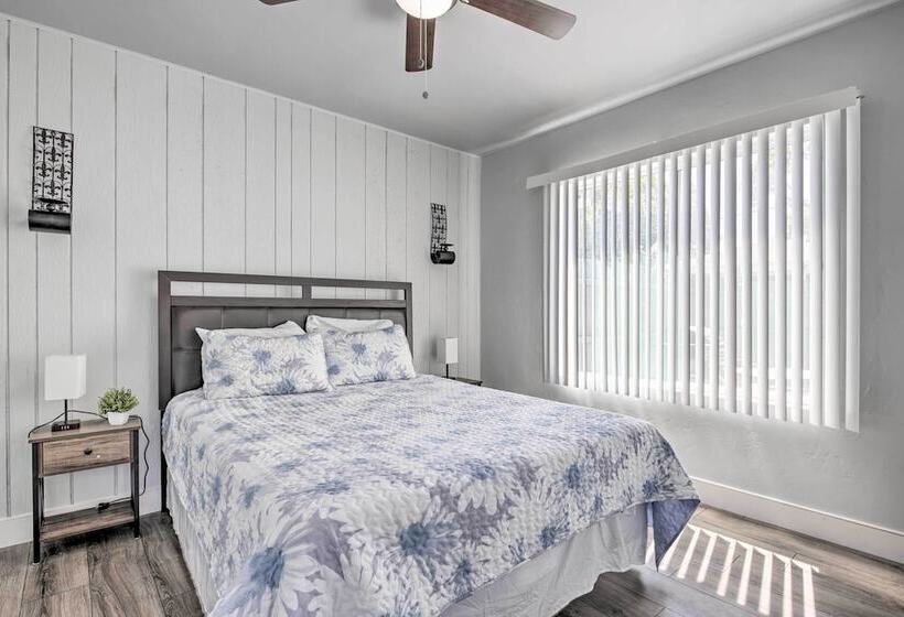 Family Friendly Mesa Home ~ 1 Mi To Downtown!