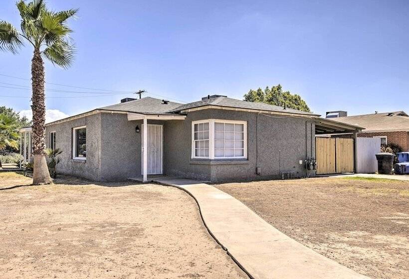 Family Friendly Mesa Home ~ 1 Mi To Downtown!