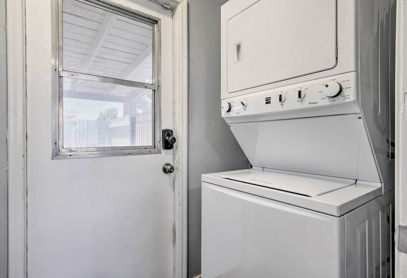 Family Friendly Mesa Home ~ 1 Mi To Downtown!