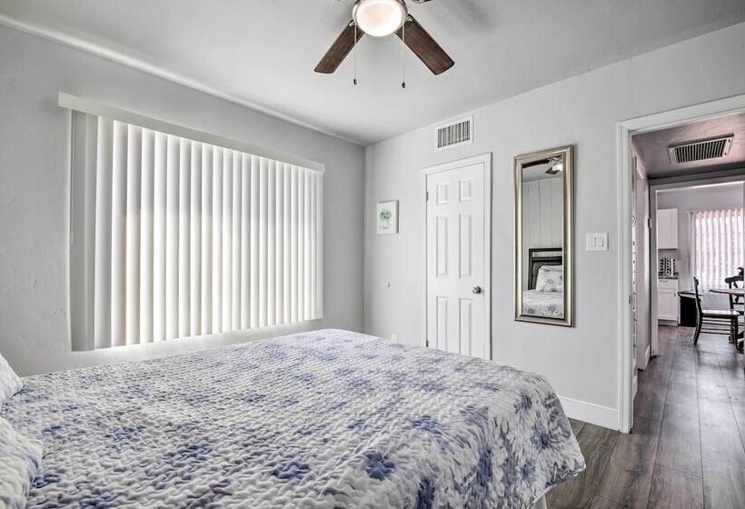 Family Friendly Mesa Home ~ 1 Mi To Downtown!