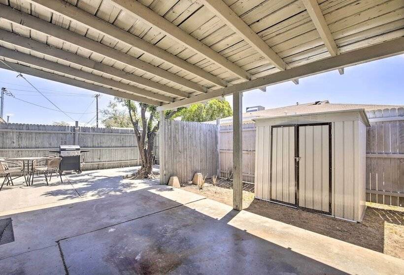 Family Friendly Mesa Home ~ 1 Mi To Downtown!