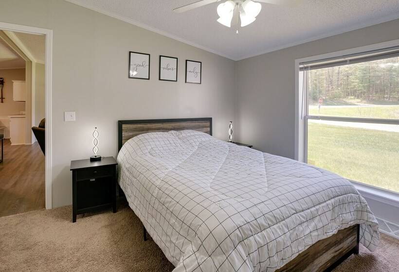 Grant Home W/ Fire Pit: Hess Lake Access Nearby!