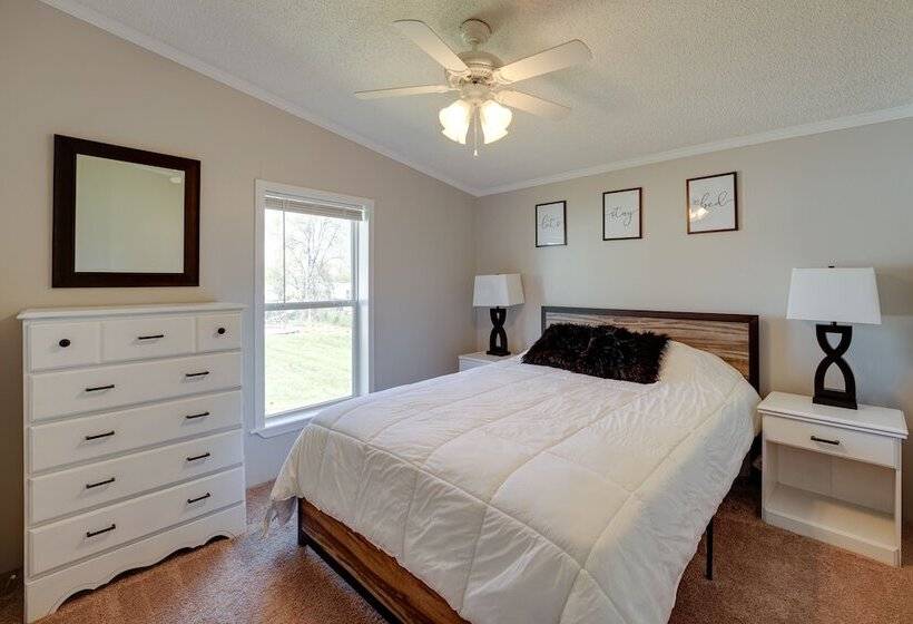 Grant Home W/ Fire Pit: Hess Lake Access Nearby!