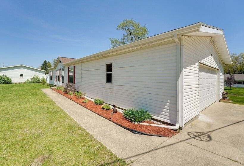 Grant Home W/ Fire Pit: Hess Lake Access Nearby!