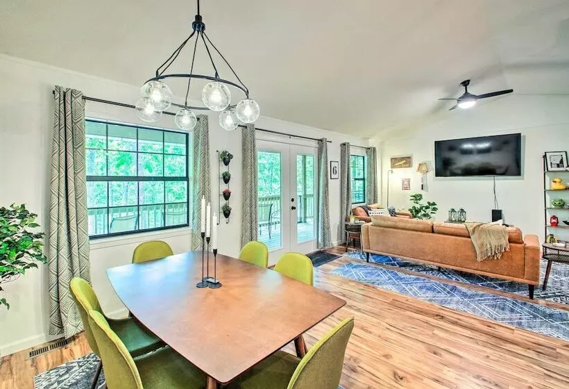 Deck & Resort Amenities: Hot Springs Home!