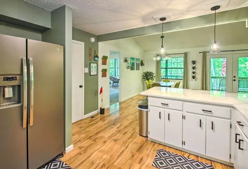 Deck & Resort Amenities: Hot Springs Home!