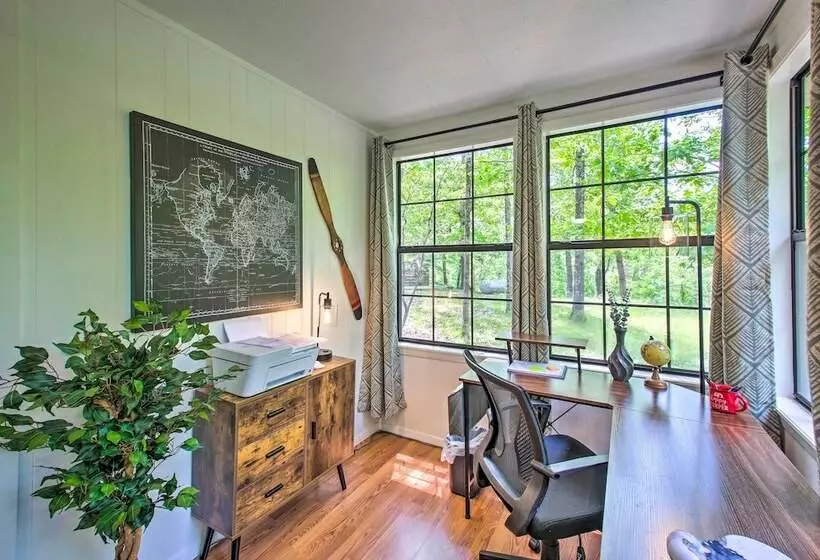 Deck & Resort Amenities: Hot Springs Home!