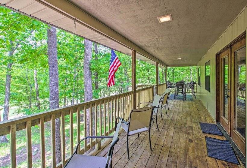 Deck & Resort Amenities: Hot Springs Home!