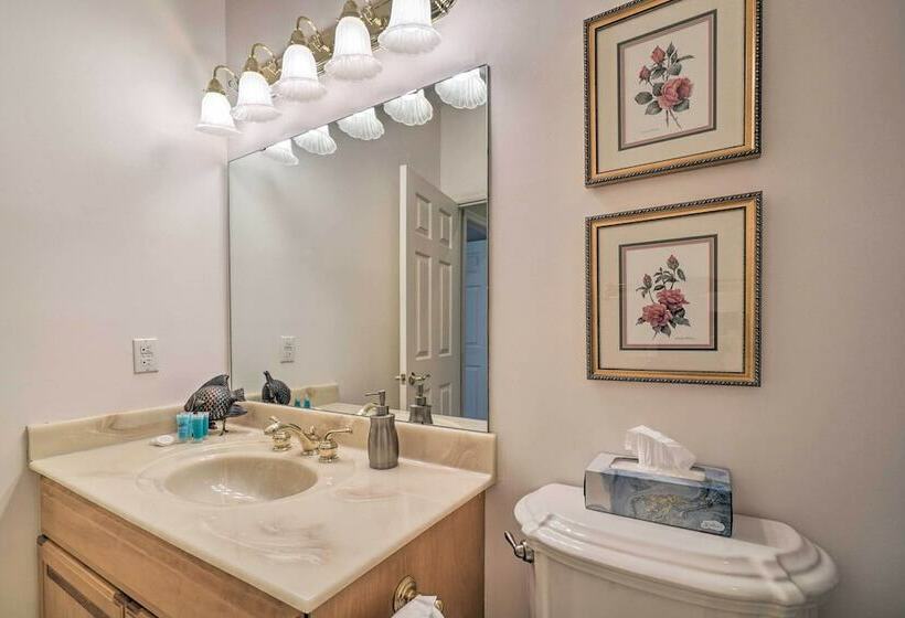 Lakefront Crossville Home W/ Pool Table!