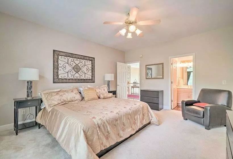 Lakefront Crossville Home W/ Pool Table!