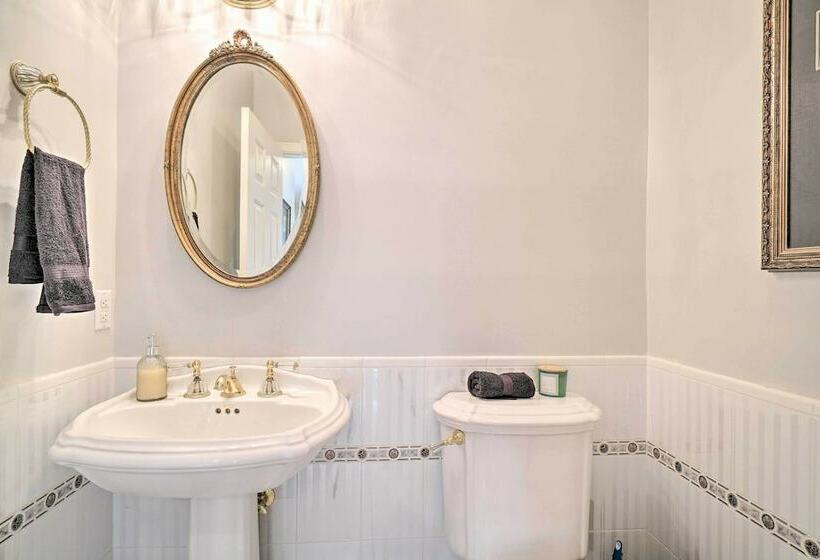 Lakefront Crossville Home W/ Pool Table!