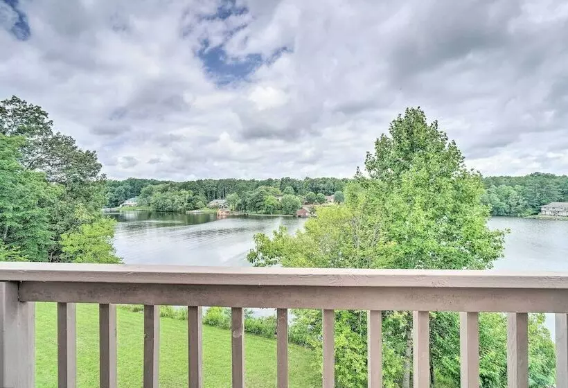 Lakefront Crossville Home W/ Pool Table!
