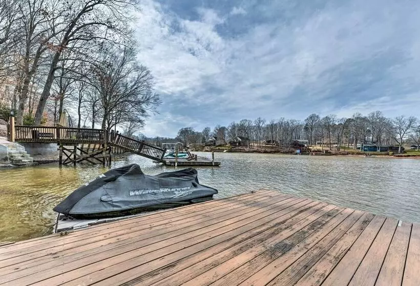 Lakefront Lexington House W/ Spacious Deck!