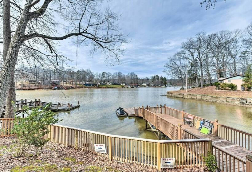Lakefront Lexington House W/ Spacious Deck!