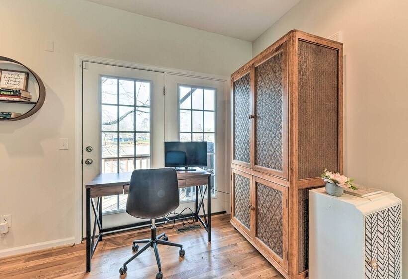 Lakefront Lexington House W/ Spacious Deck!