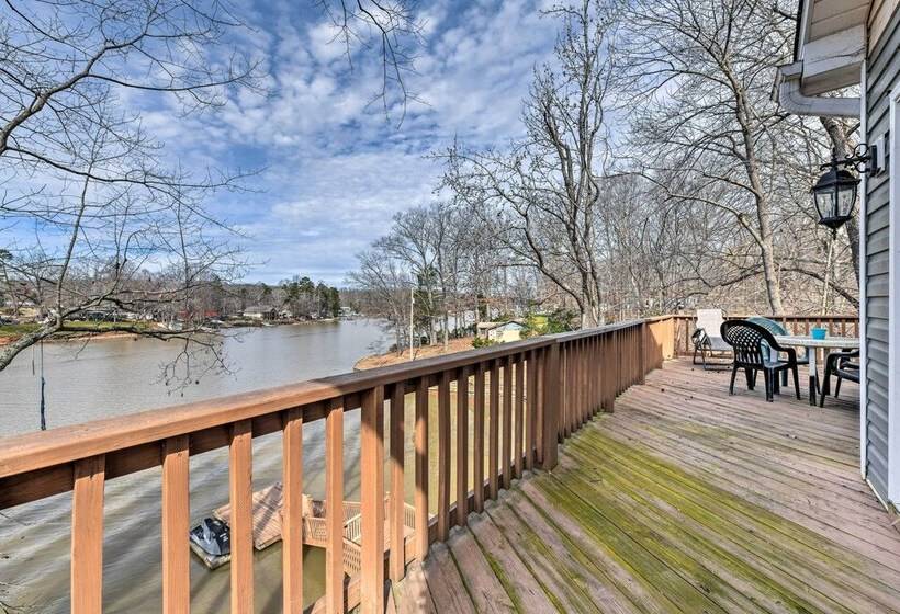 Lakefront Lexington House W/ Spacious Deck!