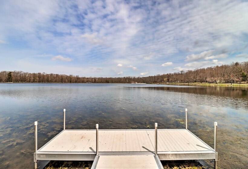 Pocono Lake Home W/ Fire Pit: Walk To Ski Hill!