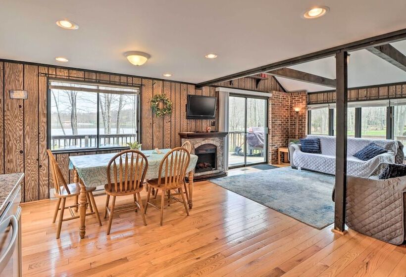 Pocono Lake Home W/ Fire Pit: Walk To Ski Hill!