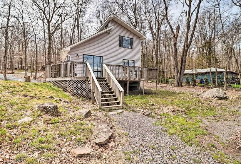 Pocono Lake Home W/ Fire Pit: Walk To Ski Hill!