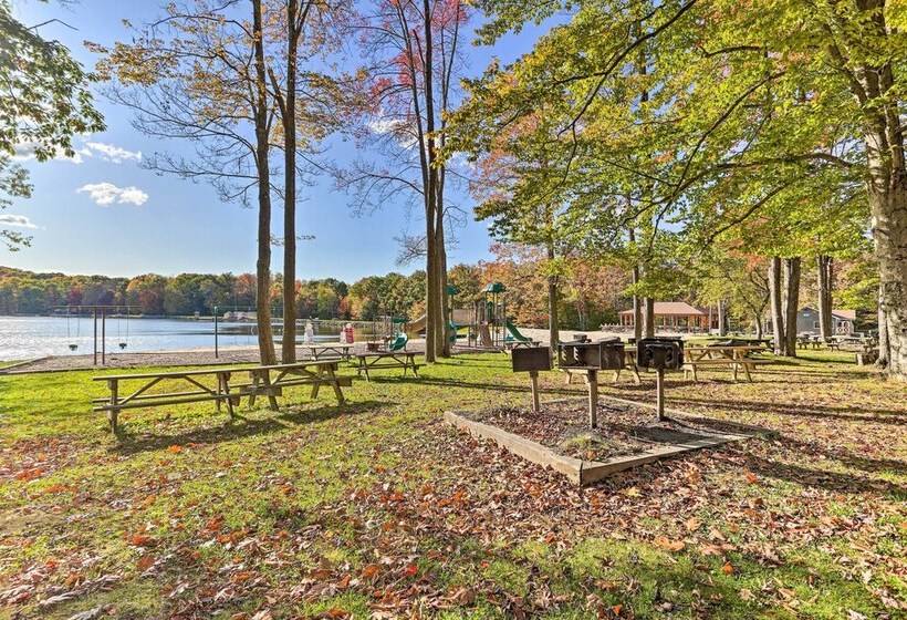 Pocono Lake Home W/ Fire Pit: Walk To Ski Hill!