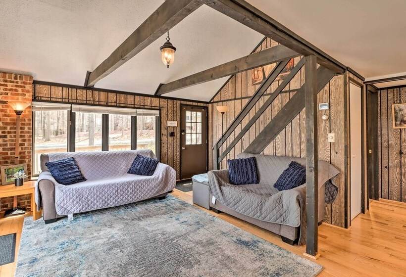 Pocono Lake Home W/ Fire Pit: Walk To Ski Hill!