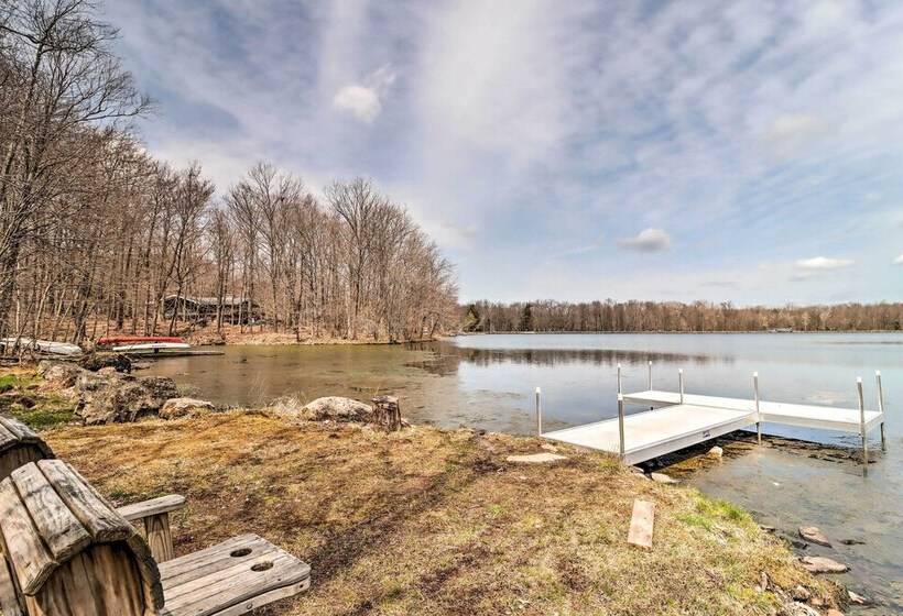 Pocono Lake Home W/ Fire Pit: Walk To Ski Hill!