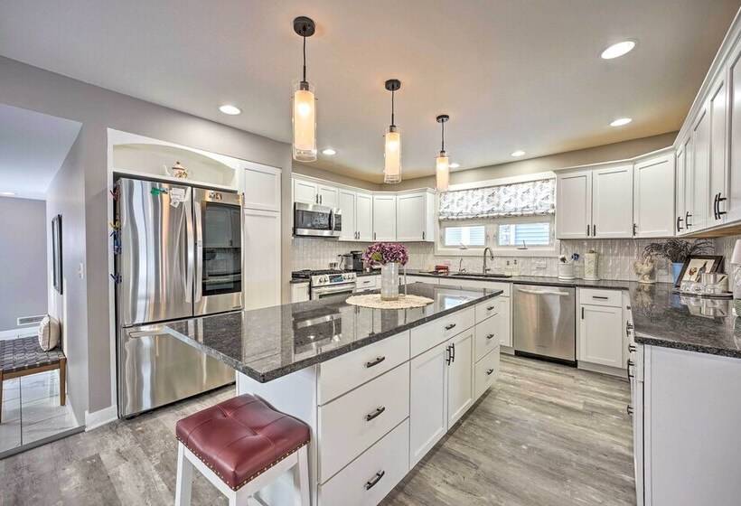 Lakeside Retreat W/ Office & Stunning Views!