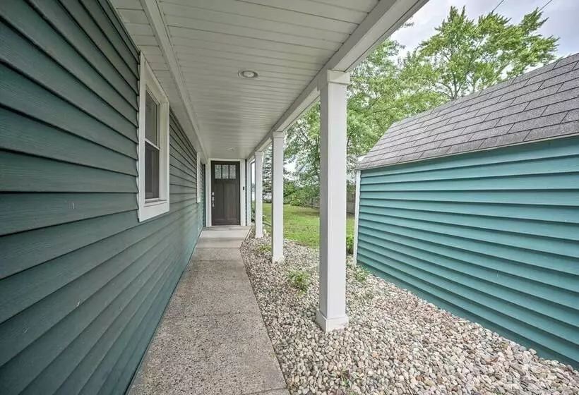 Lakeside Retreat W/ Office & Stunning Views!