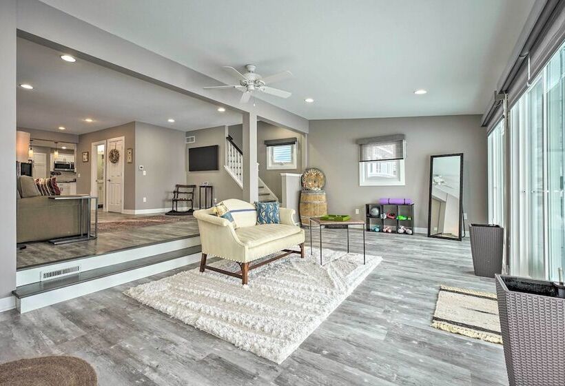 Lakeside Retreat W/ Office & Stunning Views!